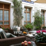 Hotel L_Estacio Patio small